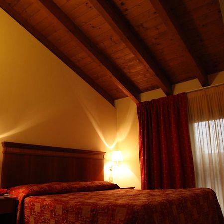 Hotel Il Borghetto Bariano Buitenkant foto