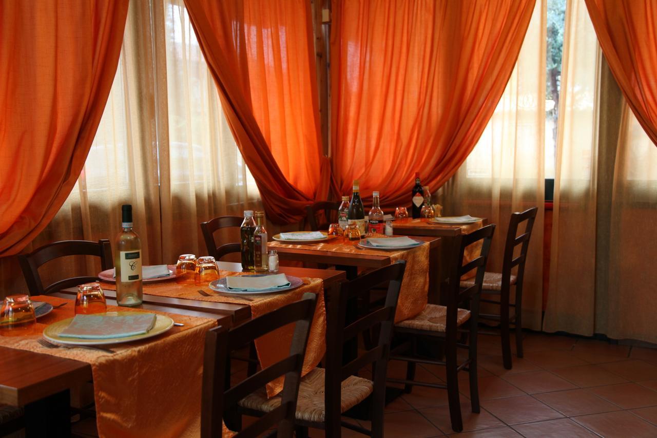 Hotel Il Borghetto Bariano Buitenkant foto