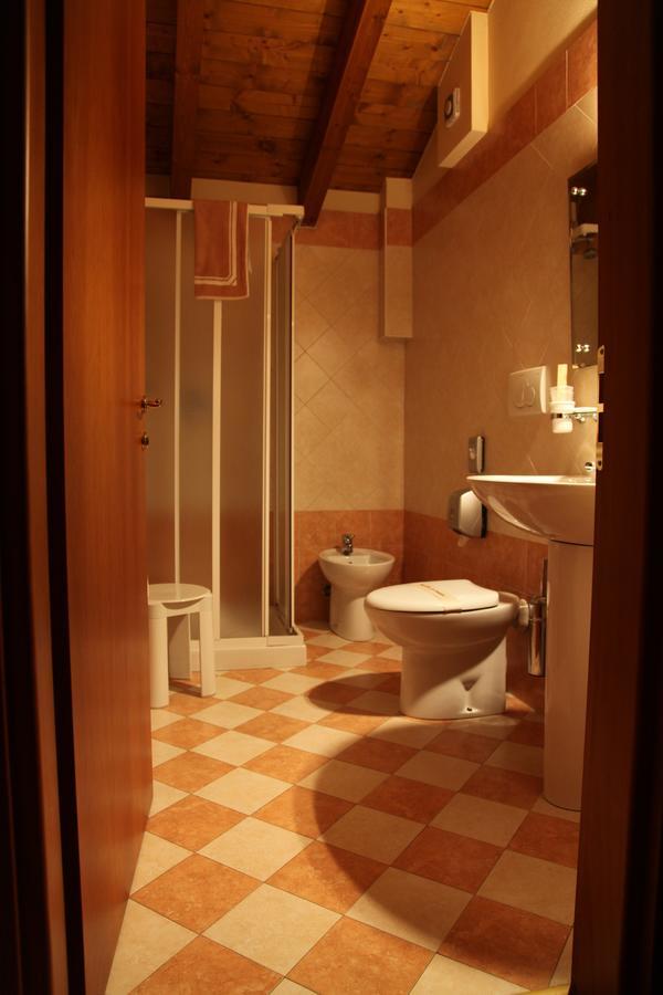 Hotel Il Borghetto Bariano Buitenkant foto
