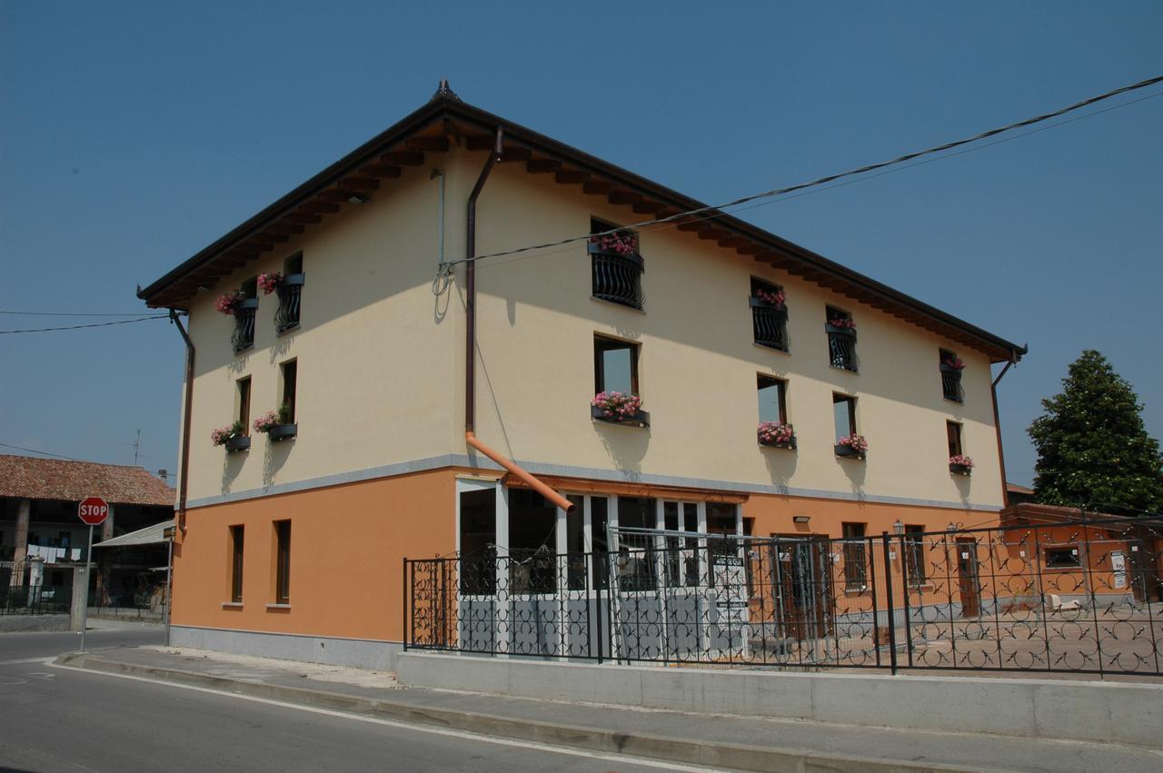 Hotel Il Borghetto Bariano Buitenkant foto
