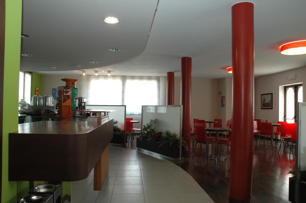 Hotel Il Borghetto Bariano Buitenkant foto